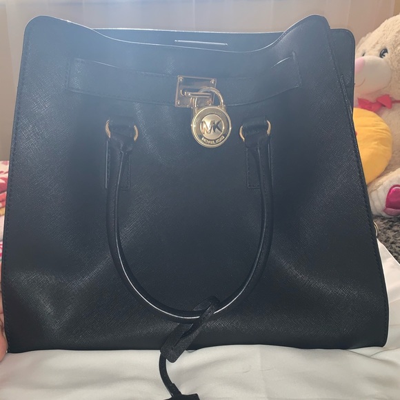 Michael Kors Handbags - Large Michael Kors Tote